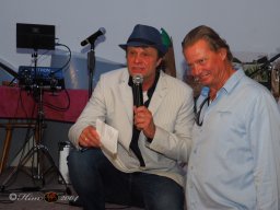 Künstler helfen Kinder - Mit Musik zur Menschlichkeit